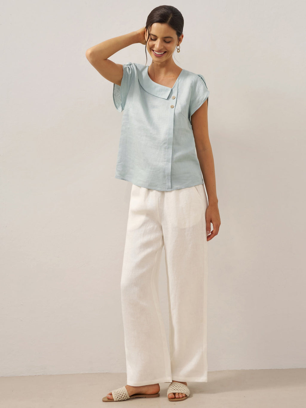 The Athletics Society | Women's Linen Flutter Sleeve Top - 18