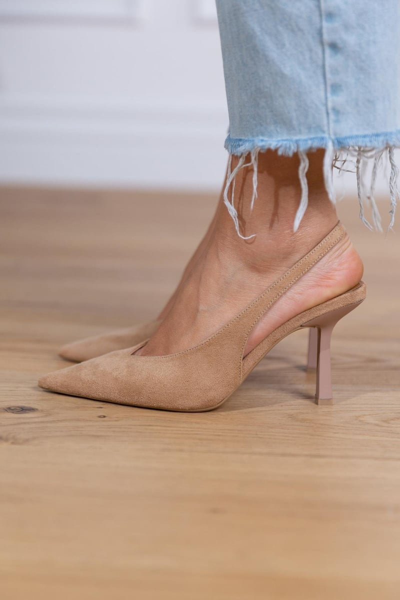 The Athletics Society | Women's Classic Low Heel Pumps - 2